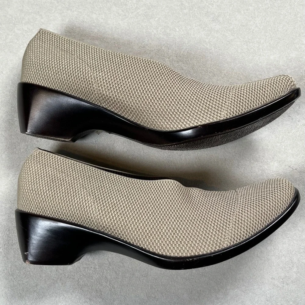 Charleston Shoe‎ Co. Cape Low Pumps Women 10 Taupe Woven Knit Square Toe Comfort